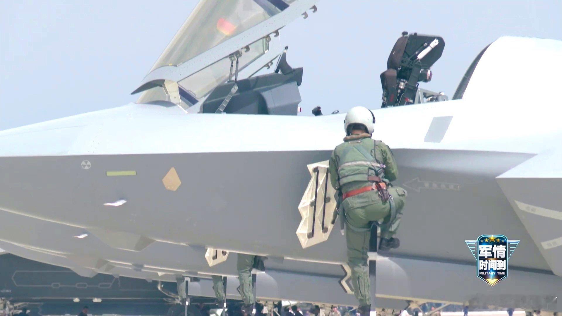 F35登机梯VS歼35登机梯 ​​​