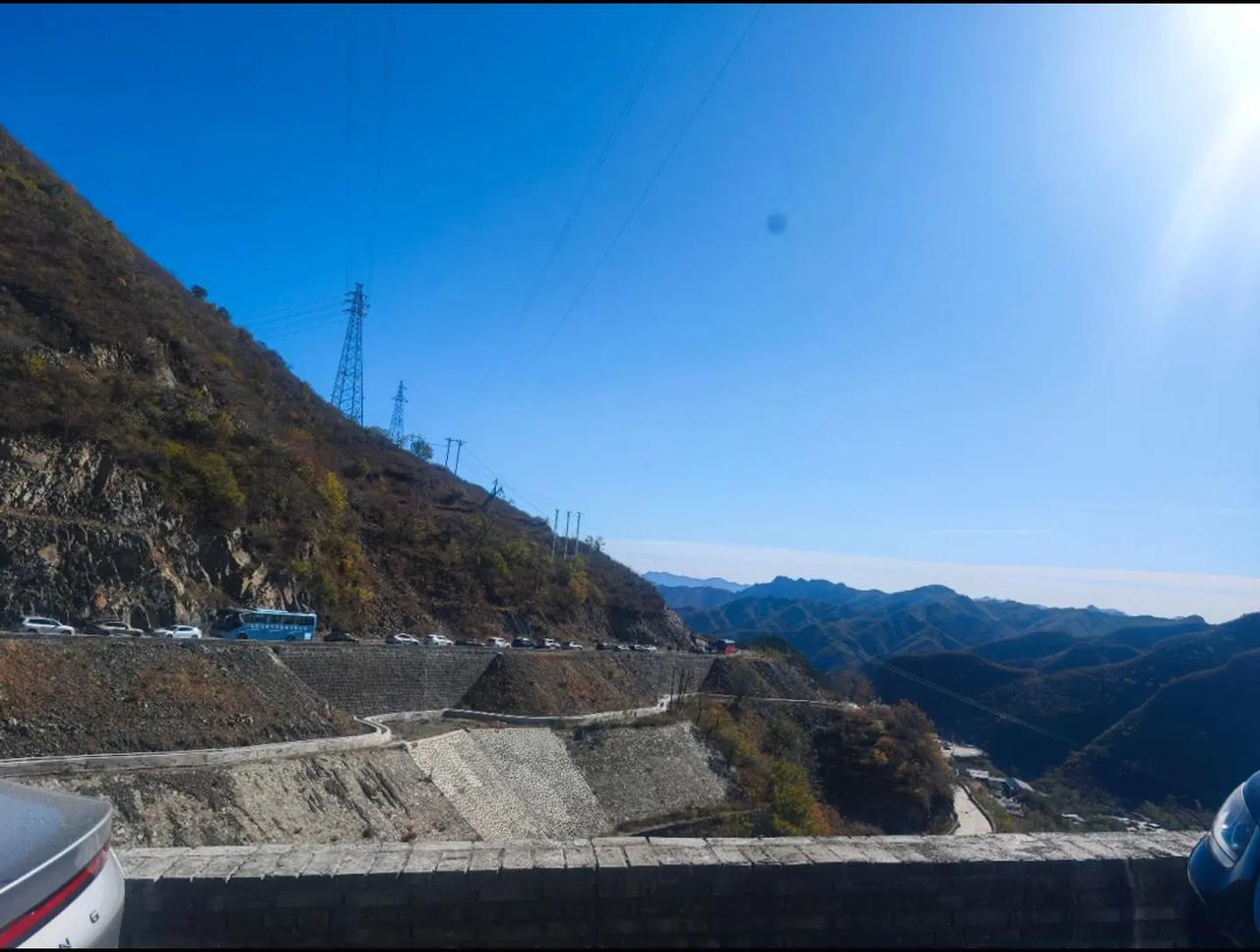 重阳登高  满山的人啊山里面秋色更迷人 有山的地方就是风景 山里面秋色更迷人
