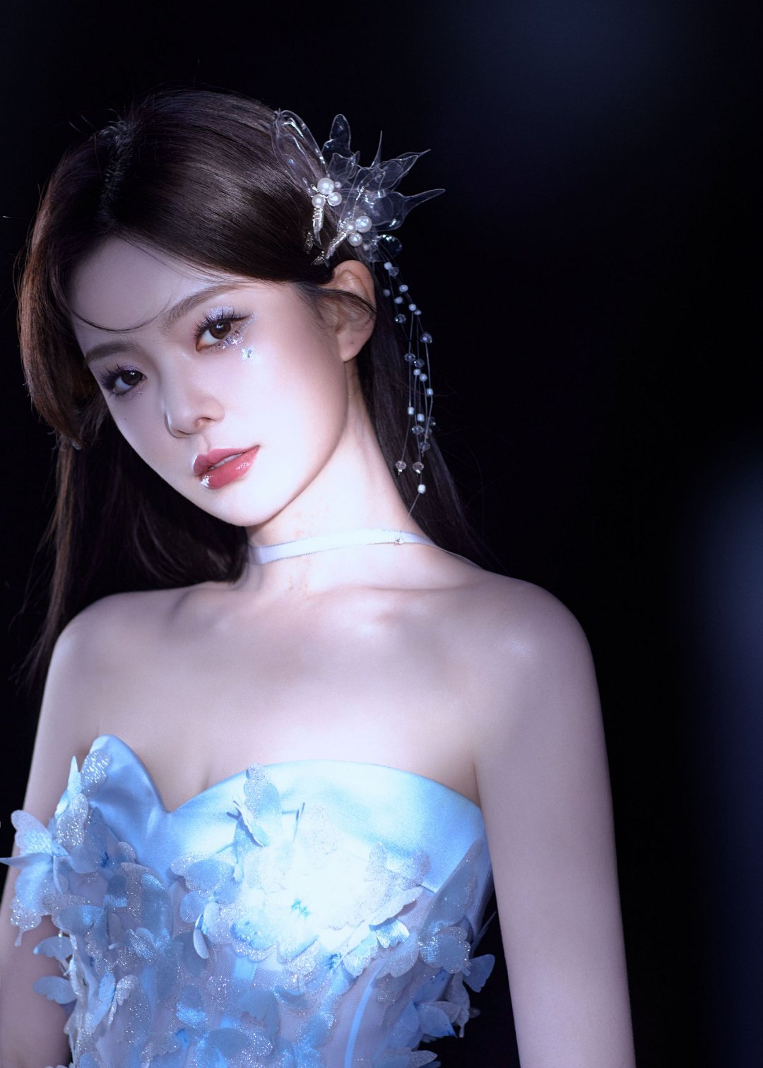 #硬糖少女303##陈卓璇# 今日份糖妹新鲜物料陈卓璇一万元舞台工作室更新定妆照