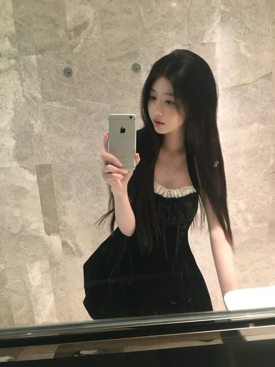 ໒꒰ ྀི ′̥̥̥ ᵔ ‵̥̥̥ ꒱ྀིა