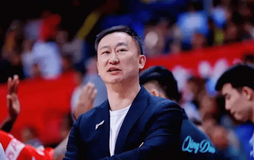 刘维伟：特别前三节就小段一个人得分，这种情况下太被动了