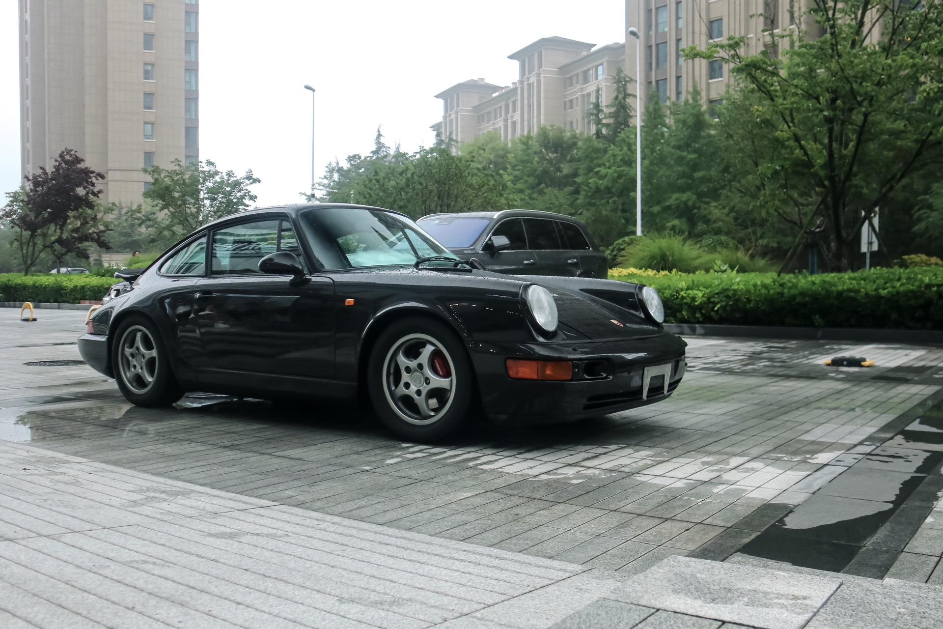 一台有路权的Porsche 964😋😋😋