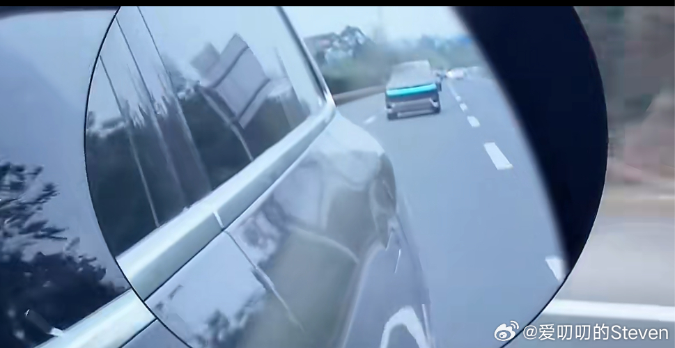 小蓝灯？大蓝灯？大佬灯？问界m9