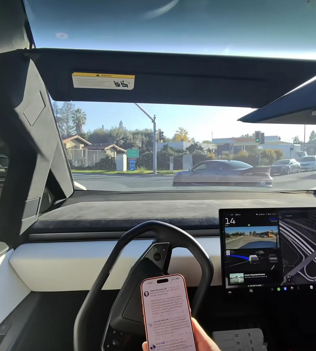 特斯拉 FSD 付费用户数据首次公开：约 110 万人，占累计销量 12%；同比