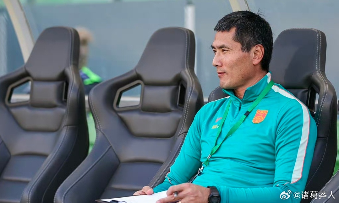 国足0比2喀麦隆多和非洲队踢 对抗节奏拉上来 