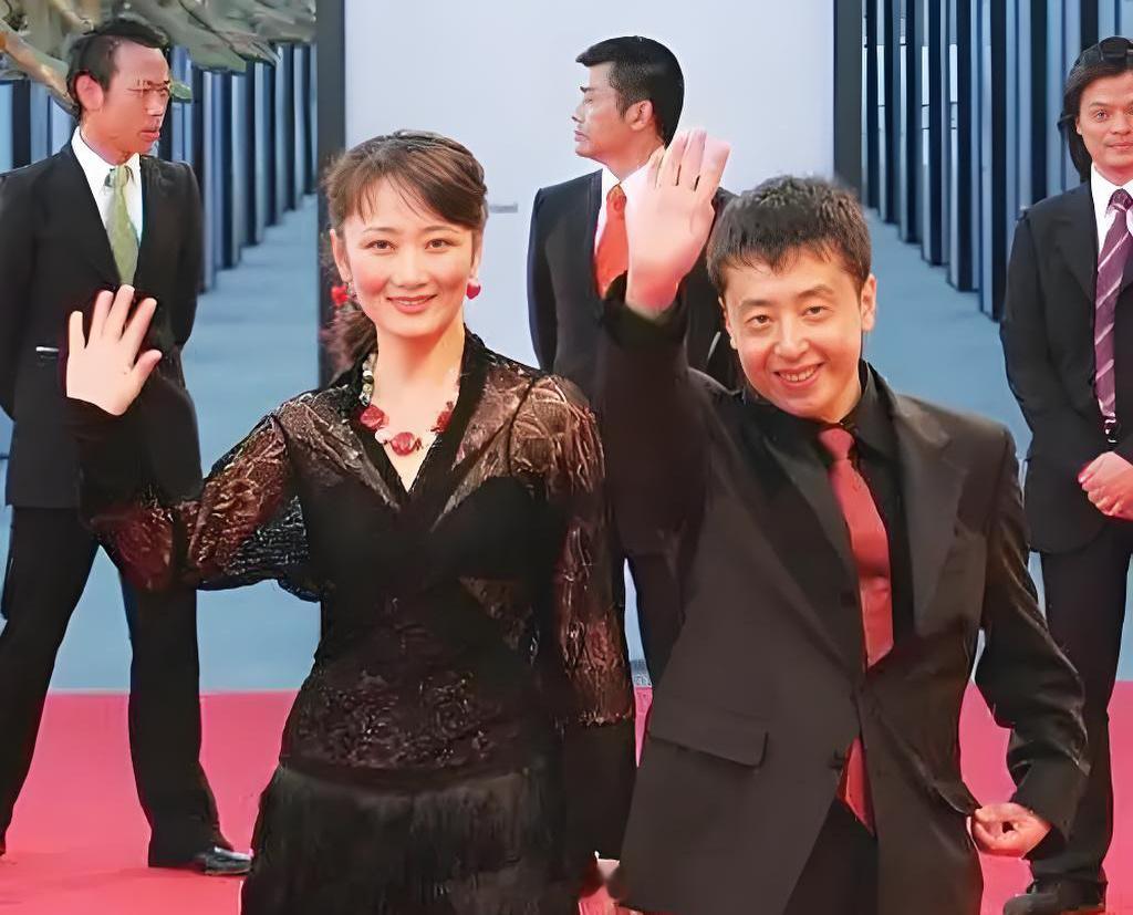 赵涛，主竞赛评委；贾樟柯，大师班。在「三峡好人」获得金狮奖即将20周年之际，两位