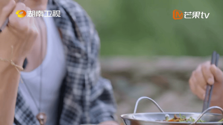 张颜齐文吉儿错过一个梗会怎样 文吉儿开口张颜齐秒跟两个人的同频感太难得！文吉儿话
