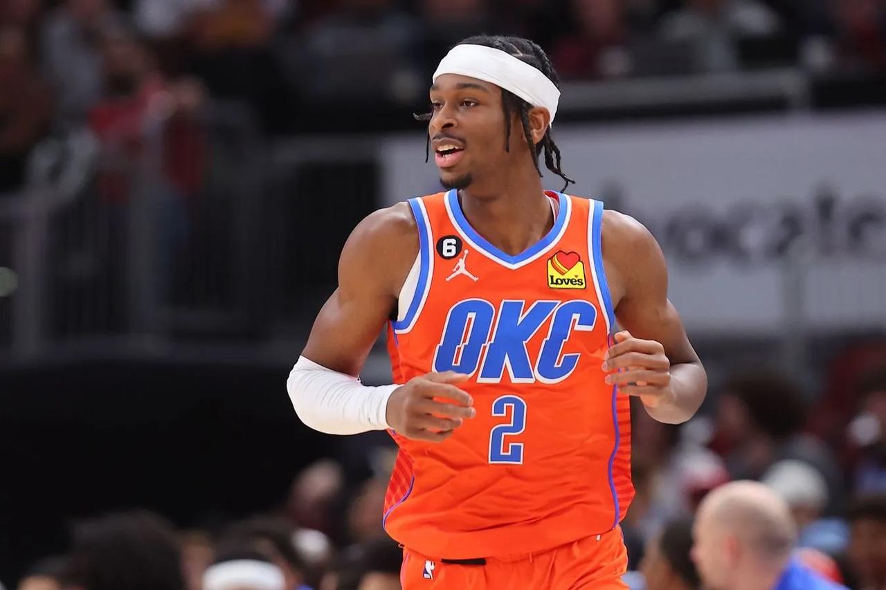 吉尔杰斯-亚历山大未将勒布朗列入NBA历史最佳先发五人阵容

俄克拉荷马城雷霆队
