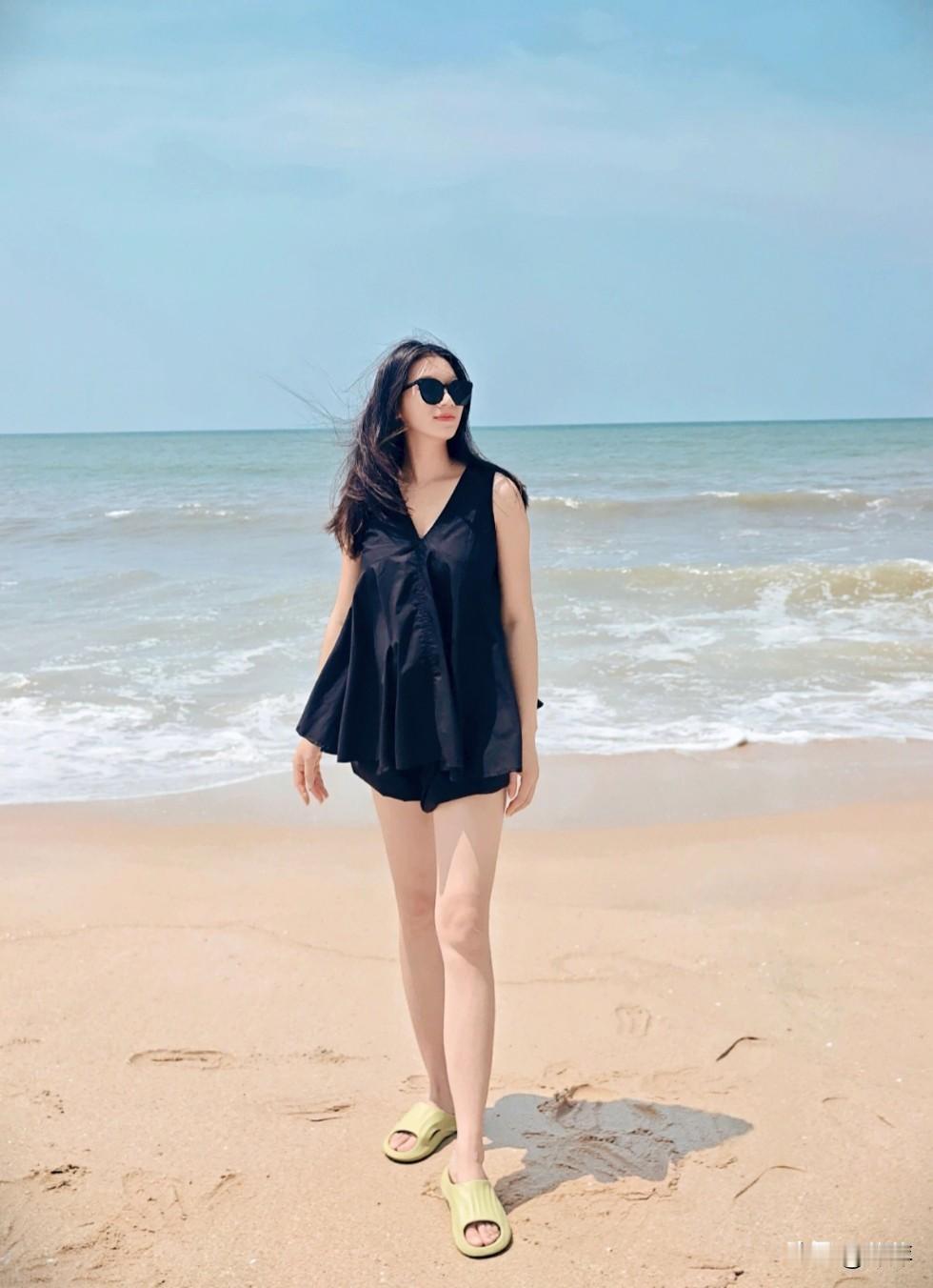吹吹海边的风。