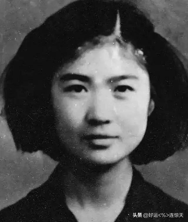 这位看上去文静漂亮的女子，正是革命烈士刘胡兰的同胞二妹刘爱兰，刘胡兰是家中长女，