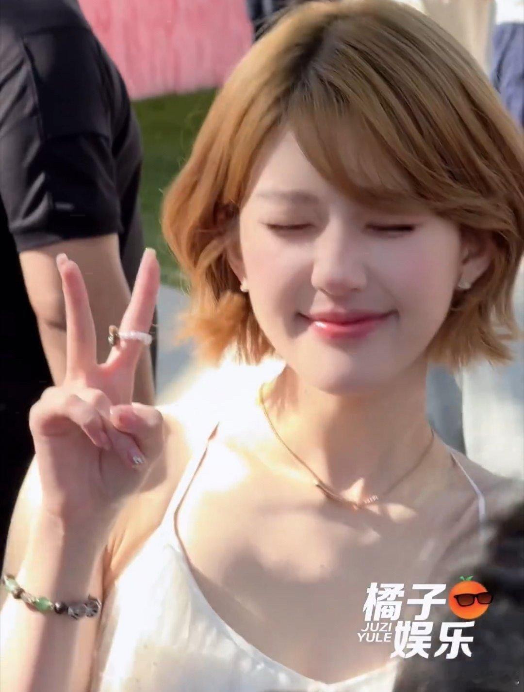 赵露思生图这么美还被喷？ ​​​