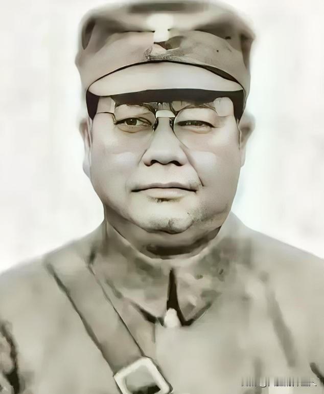 1938年，桂军189师师长俘虏了两名日军，看着日军矮小的身材，师长灵机一动，想