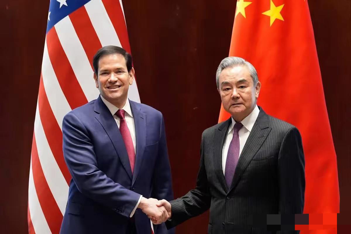 当地时间2026年2月13日，外交部长王毅在慕尼黑中方驻地会见了美国国务卿鲁比奥