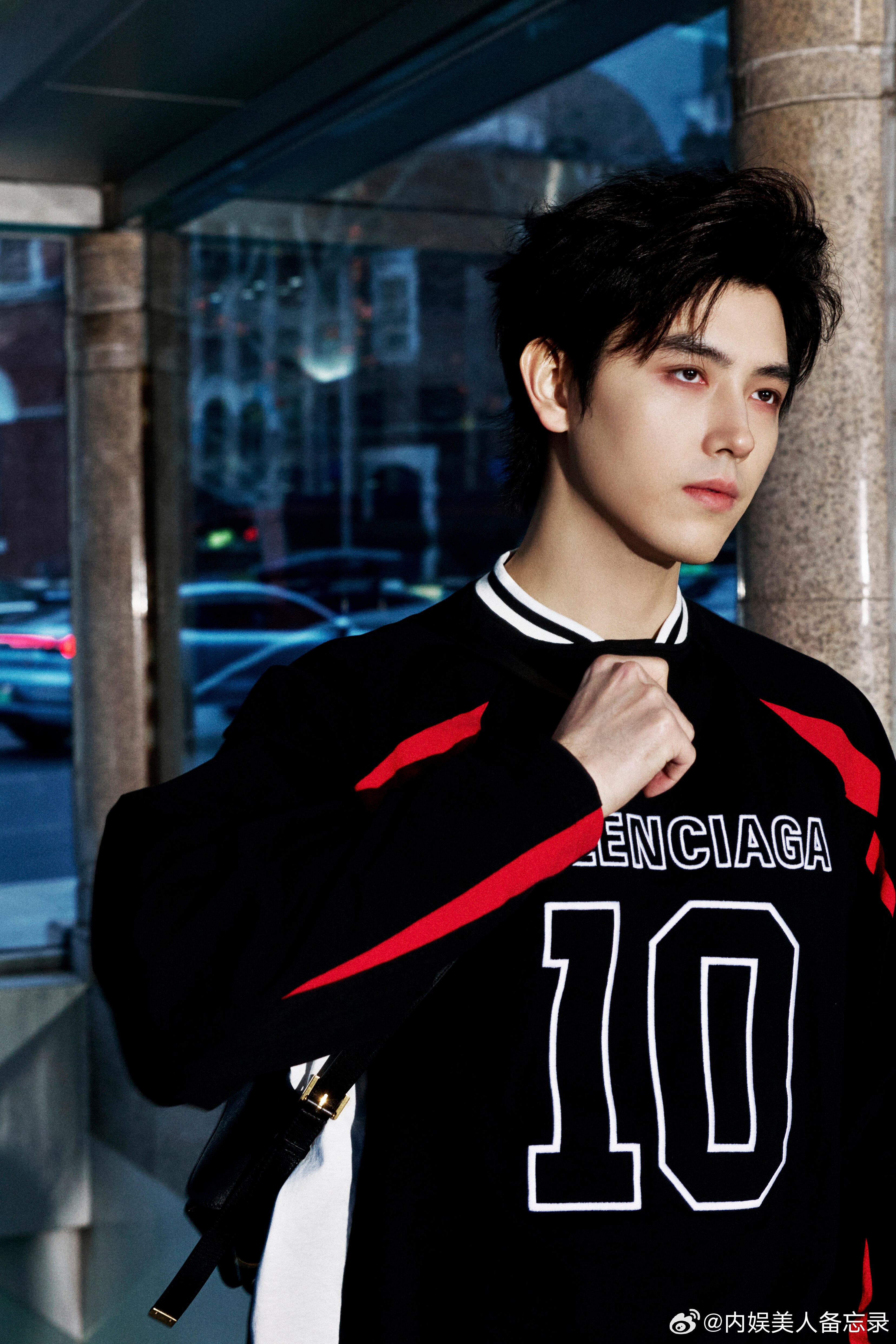 巴黎世家门面，陈飞宇。阿瑟真闪耀巴黎了陈飞宇巴黎时装周