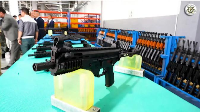 伊拉克军工厂生产中国轻武器，ls7冲锋枪 手枪 cq-a步枪