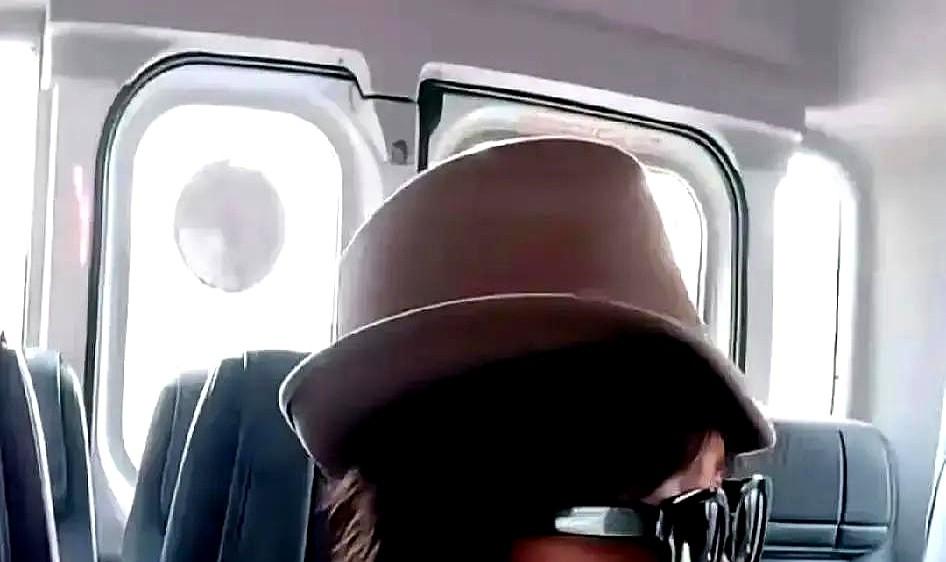 全网最壕干妈刘嘉玲，如今为何不再提康康？

当年那场认亲仪式阵仗不小，康康跪地奉