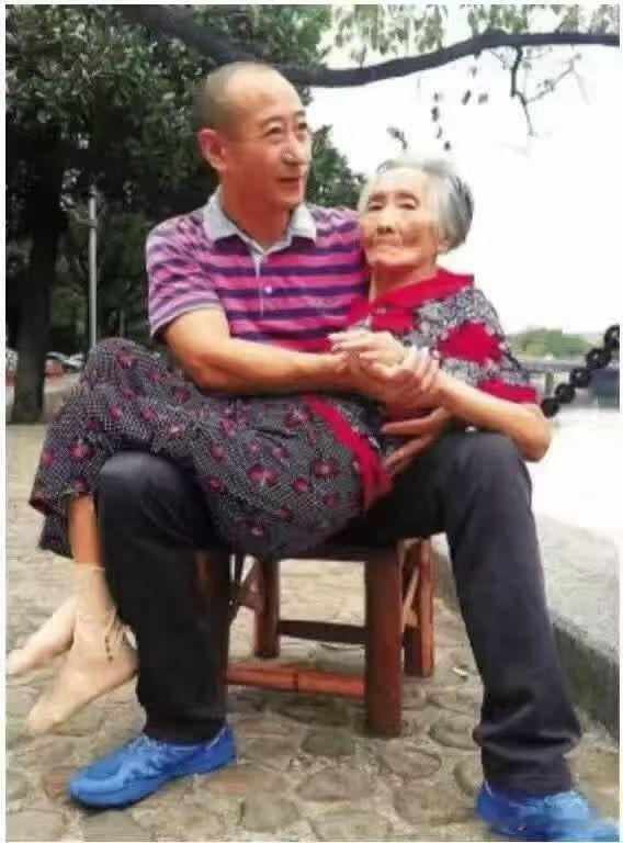 这样的待遇
我想
等老了
人人都想有吧

不知屏幕前的你
想有吗？


晒图笔记