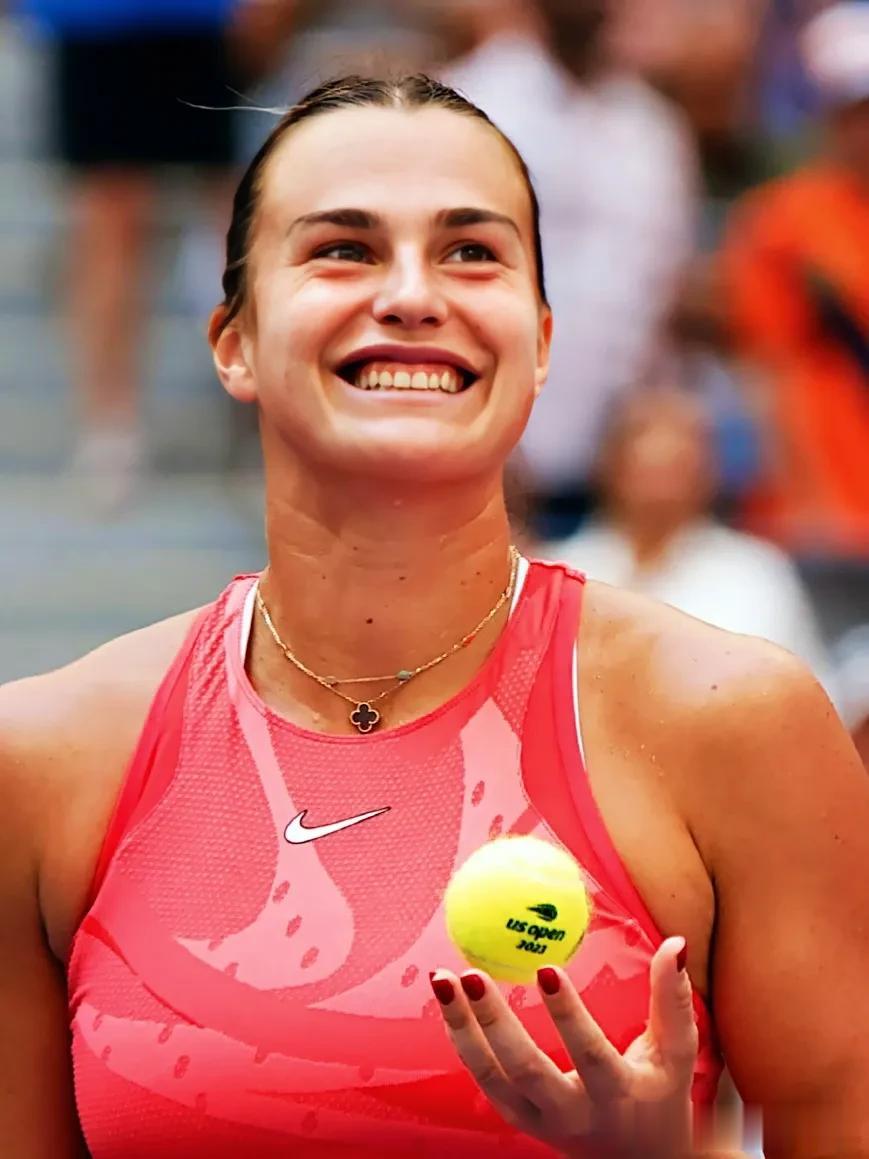 北京时间9月8日上午，美网女单半决赛上演两场精彩对决，高芙、萨巴伦卡会师女单决赛