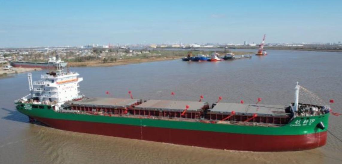 我国首艘，首航成功！一艘不用一滴柴油的巨轮从江苏启航，“喝”的是甲醇，心脏是中国