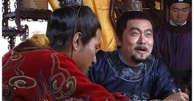 公元1395年，朱元璋杀光了开国六公爵，准备对信国公汤和下手。看到70岁的汤和一