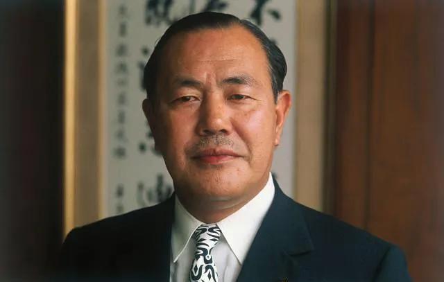 田中角荣访华时，说他54岁就当首相，周总理笑着说：我51岁就当了

“周总理的胳
