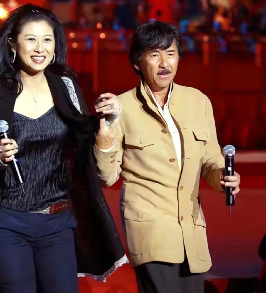 林子祥与叶蒨文，这对娱乐圈的师徒恋传奇，当年因3000万“分手费”轰动一时！林子