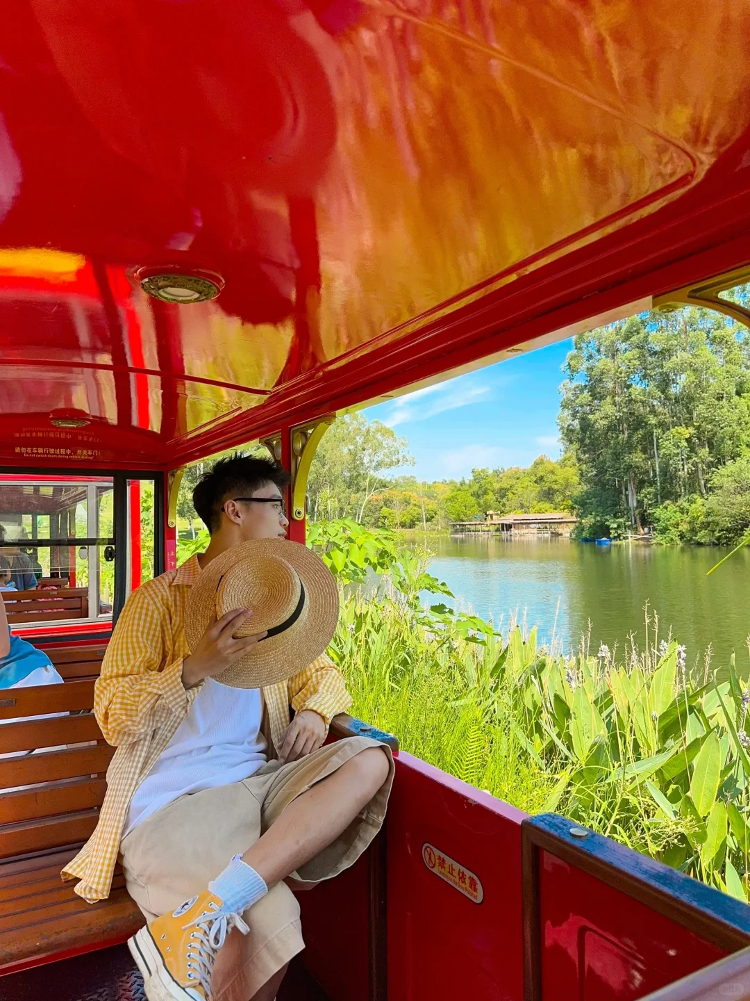 没去清迈！就在成都！1h直达绝美湖畔小火车🚂