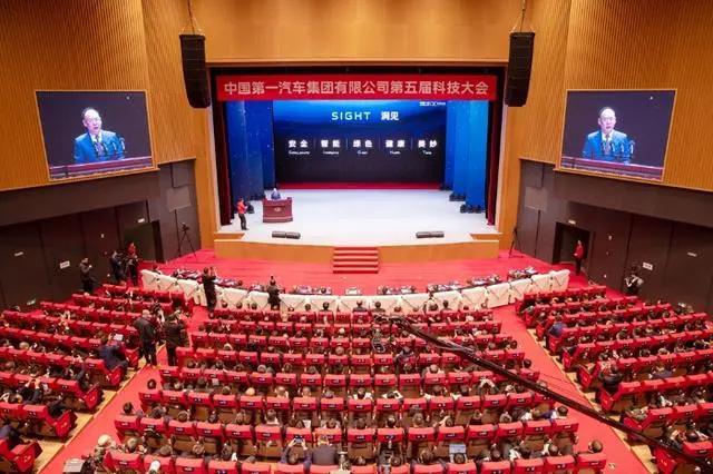 一汽宣布，将与亿咖通合作，共同打造红旗品牌高端手机。由于亿咖通与星纪魅族的一把手