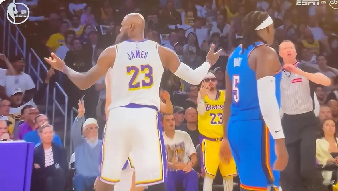 雷霆3比0湖人北京时间5月10日，NBA季后赛，湖人惨败敌雷霆，大比分0-3落后