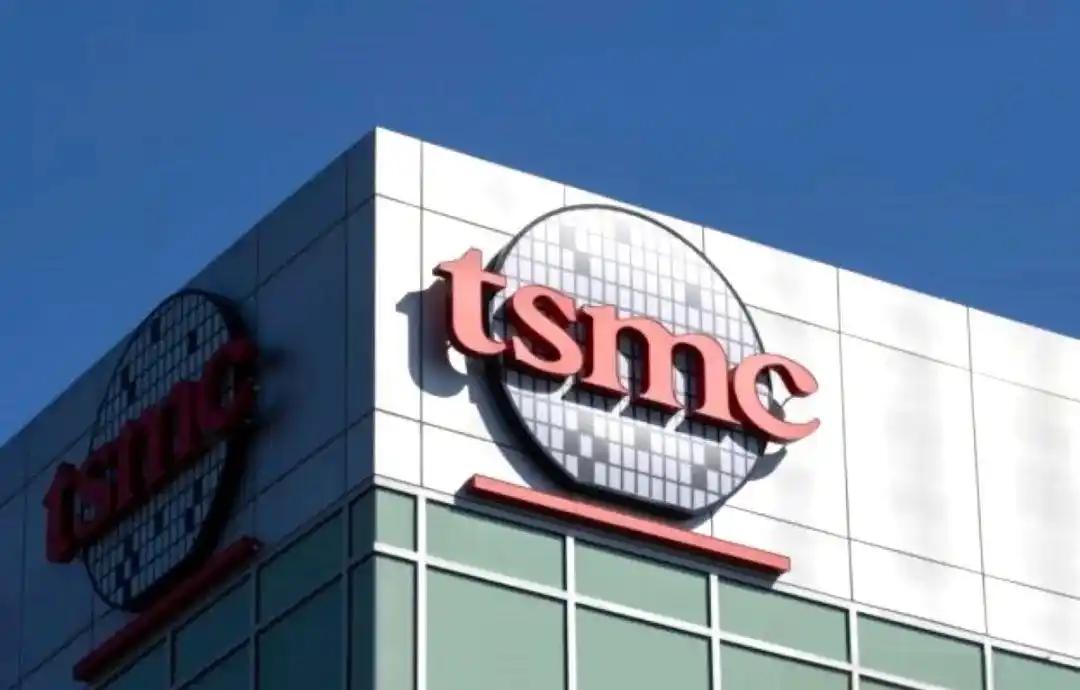 在如今中日关系紧张的敏感时期，台积电这波操作真的是让人怒发冲冠！
它在大陆赚得盆