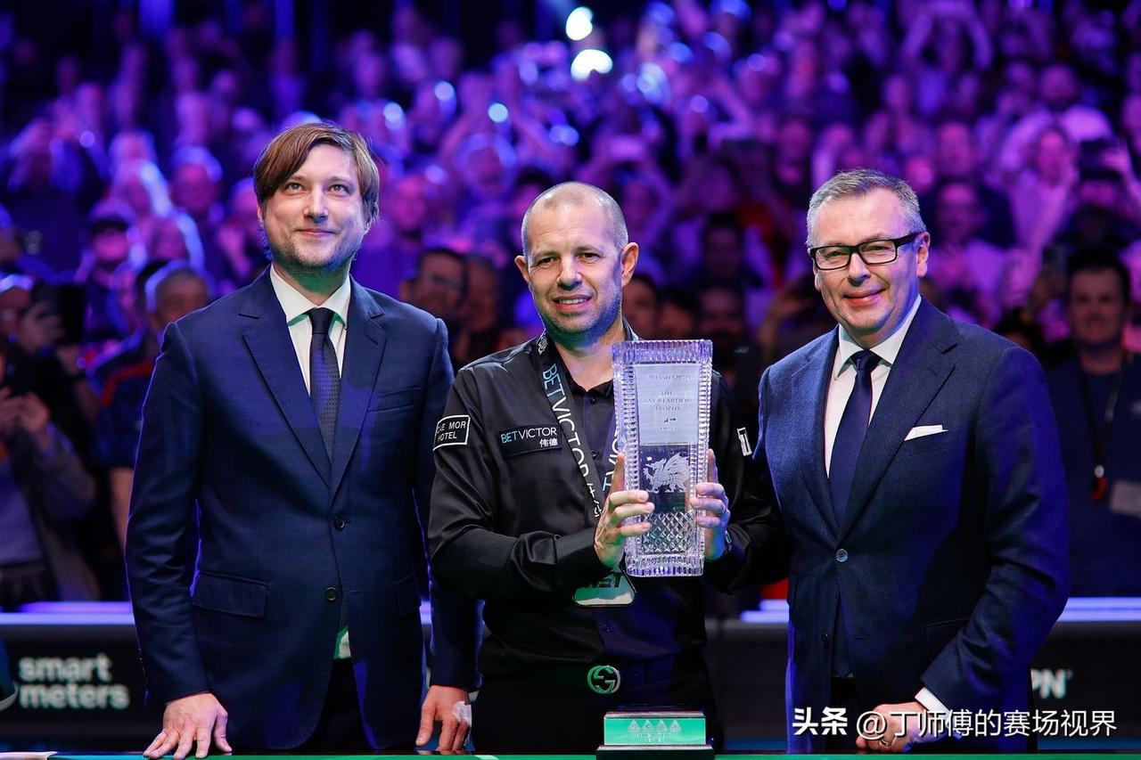 威尔士公开赛过后斯诺克世界排名发生变化：
1. 🏴󠁧󠁢󠁥󠁮󠁧󠁿 特