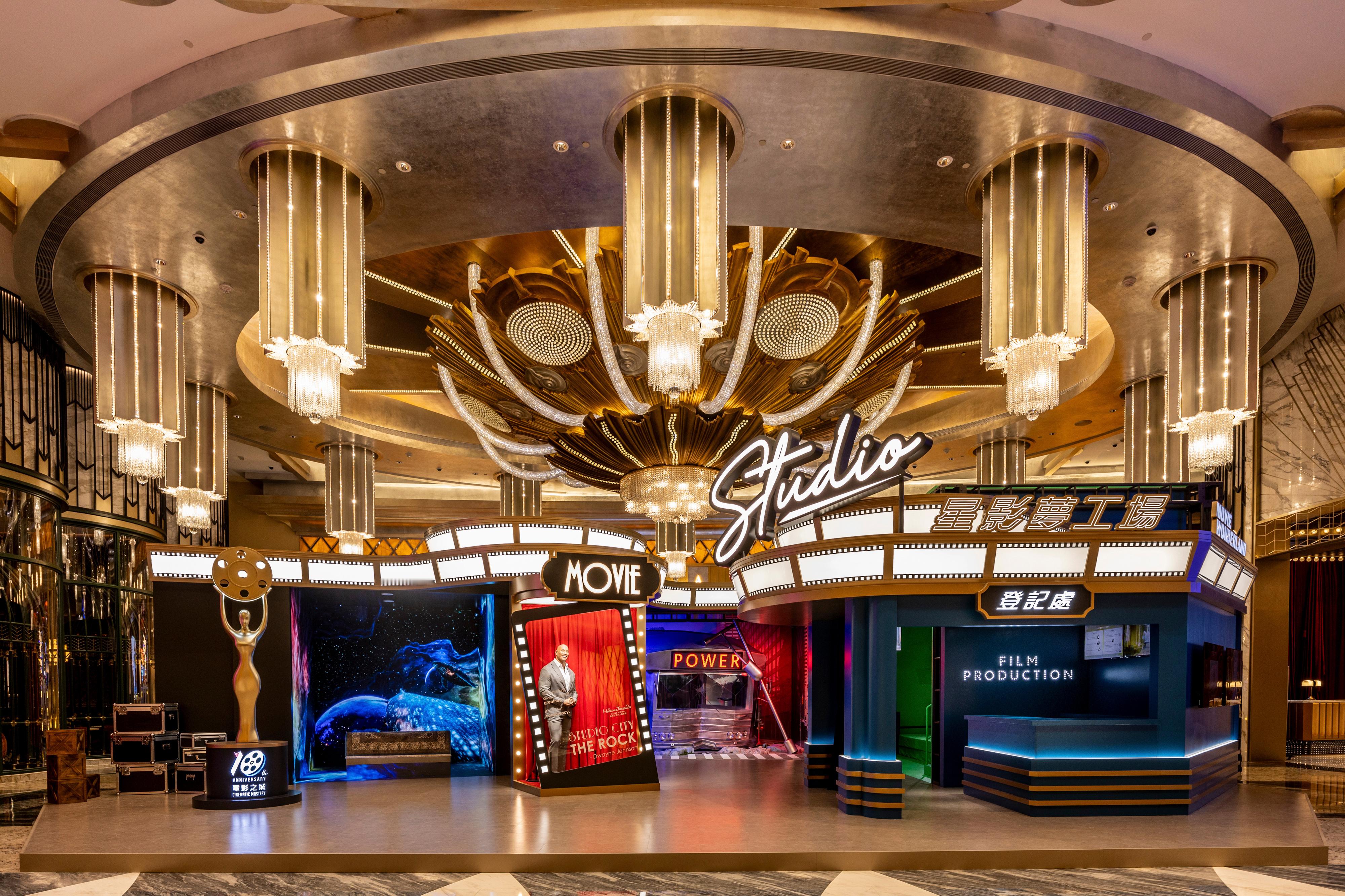 今日，一场以“实力派”为主题的电影盛典即将在澳门新濠影汇开启。由《Man Abo