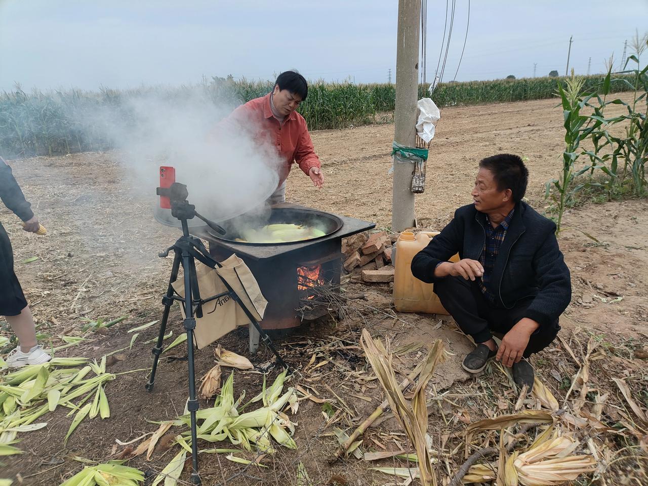 #当个农民有啥好处#
农民最大的好处是:
一，精神和行为上的“自由”，这里打引号