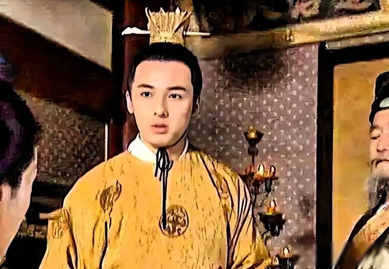 开元二十五年，唐玄宗在一天之内，杀掉了自己的三个亲生儿子。

史书记下这件事，只