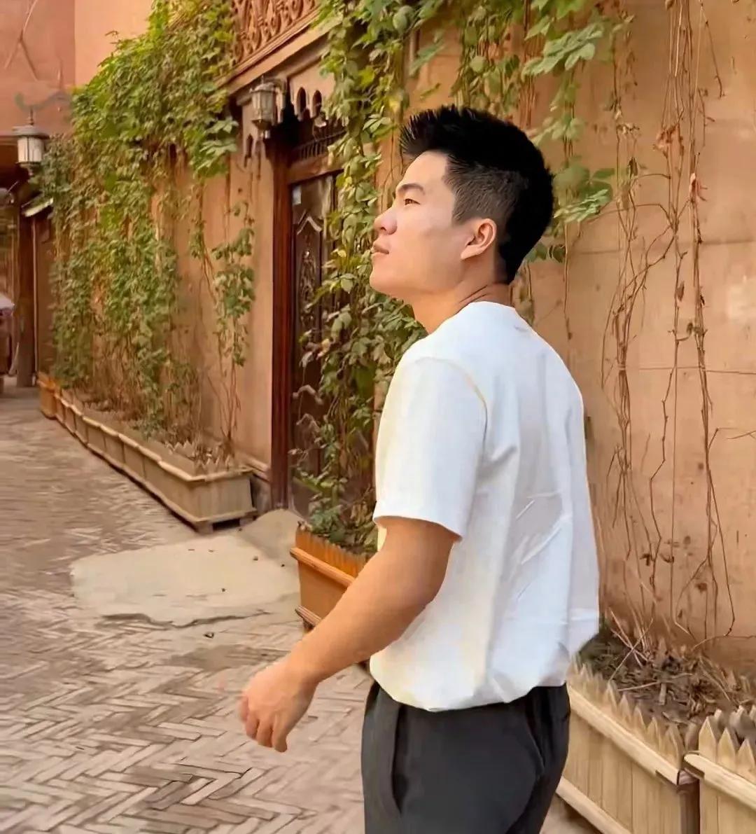记者问俞敏洪：