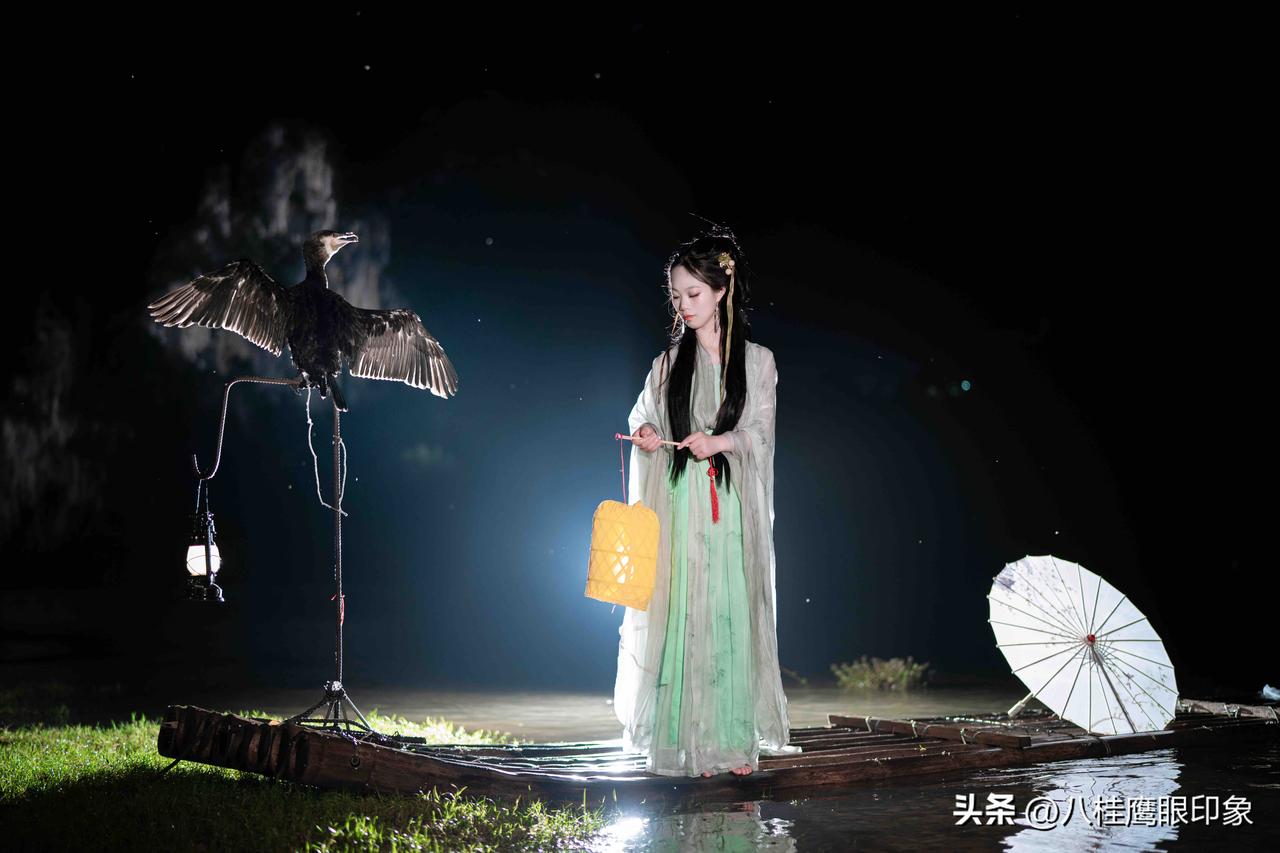 来阳朔别只知道西街遇龙河了😭
藏在漓江畔的木山榨才是真·人间仙境
这才是桂林该