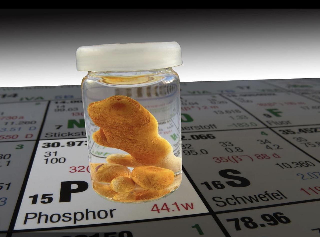 磷资源战略化不可逆，因其关乎粮食安全，能源转型与国防军工命脉

美国将磷列为国家