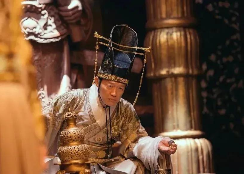 今日话题：魏忠贤对明朝的作用有多大？？？

网友甲：魏忠贤不死，就不会有农民起义