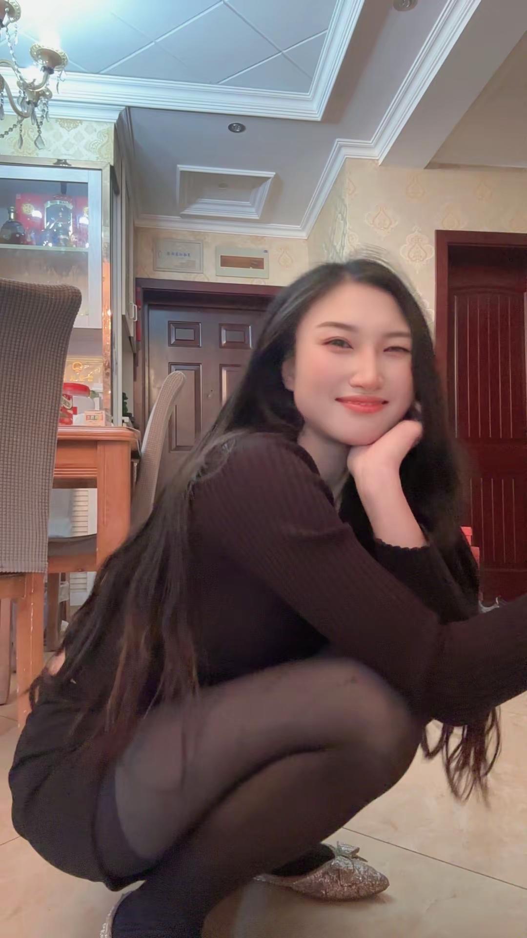 幸福的门槛太高，踮脚够不着，回头没退路🌙一生何其短，要多幸运，才能遇见护你周全