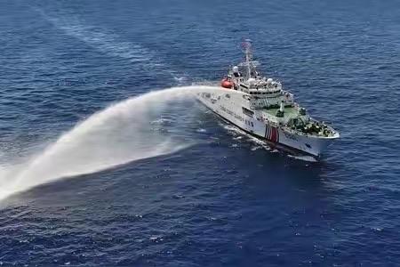 8月1日，海警干了一件大事！模拟拖离侵权船只，要动手了？

8月1日这天，中国海