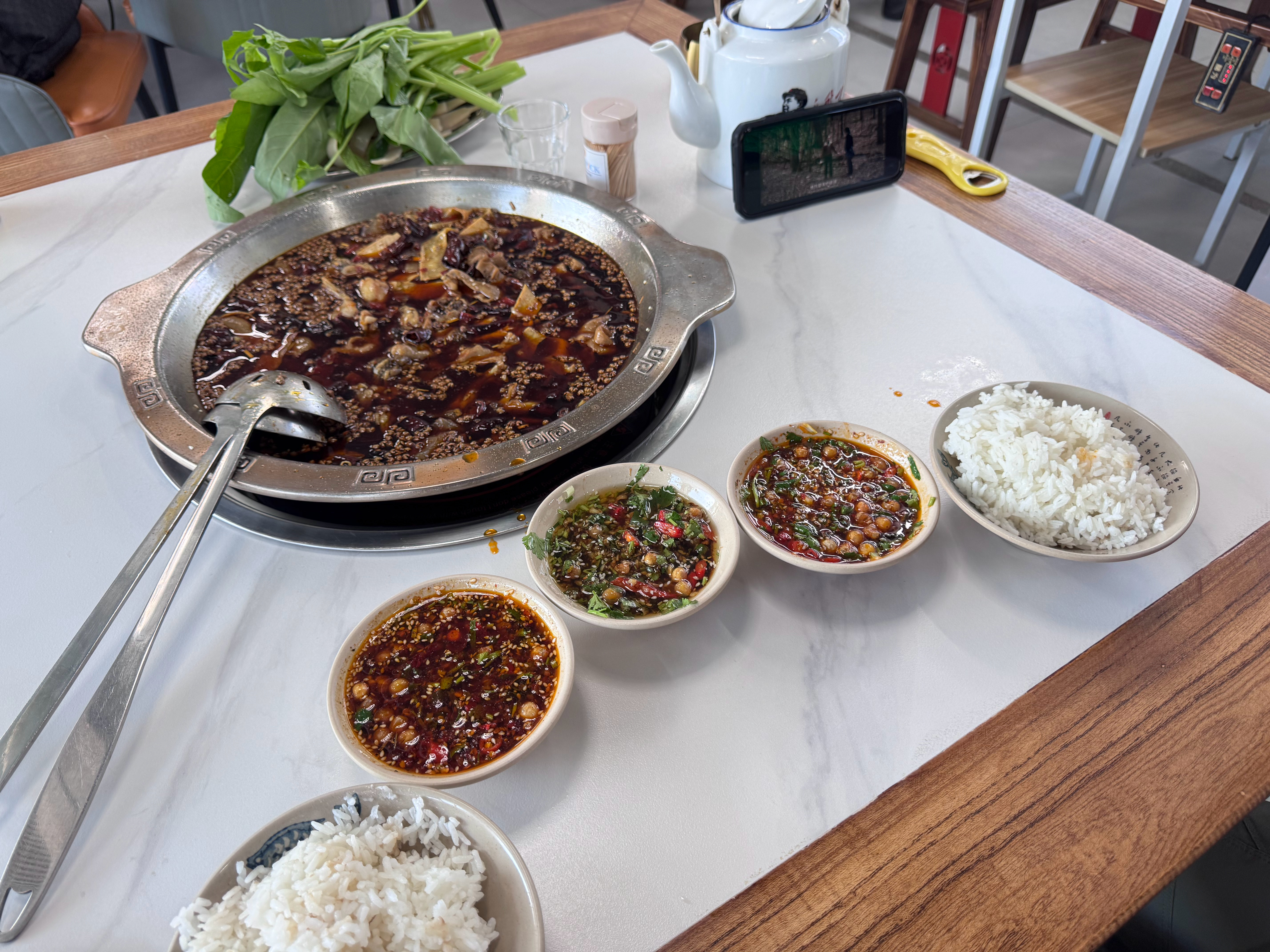 擦干羡慕的眼泪 开始吃饭 