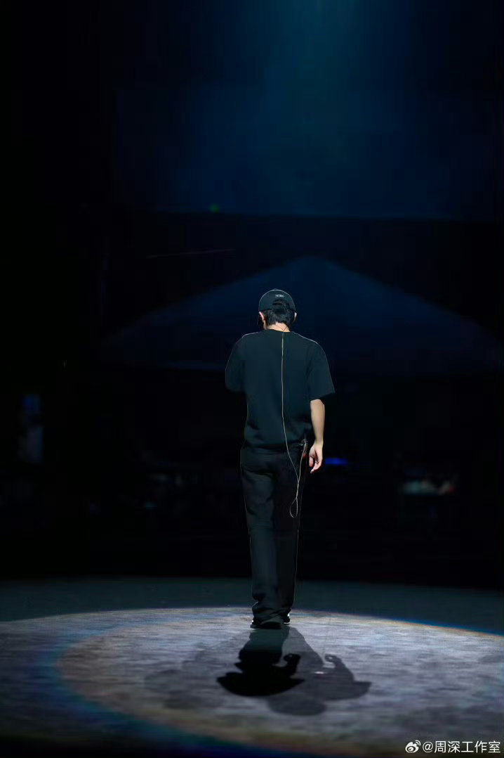 周深音乐节歌单没有一首不合唱周深音乐节演唱会配置泰嗨巅峰音乐节谁来感受下周深音乐