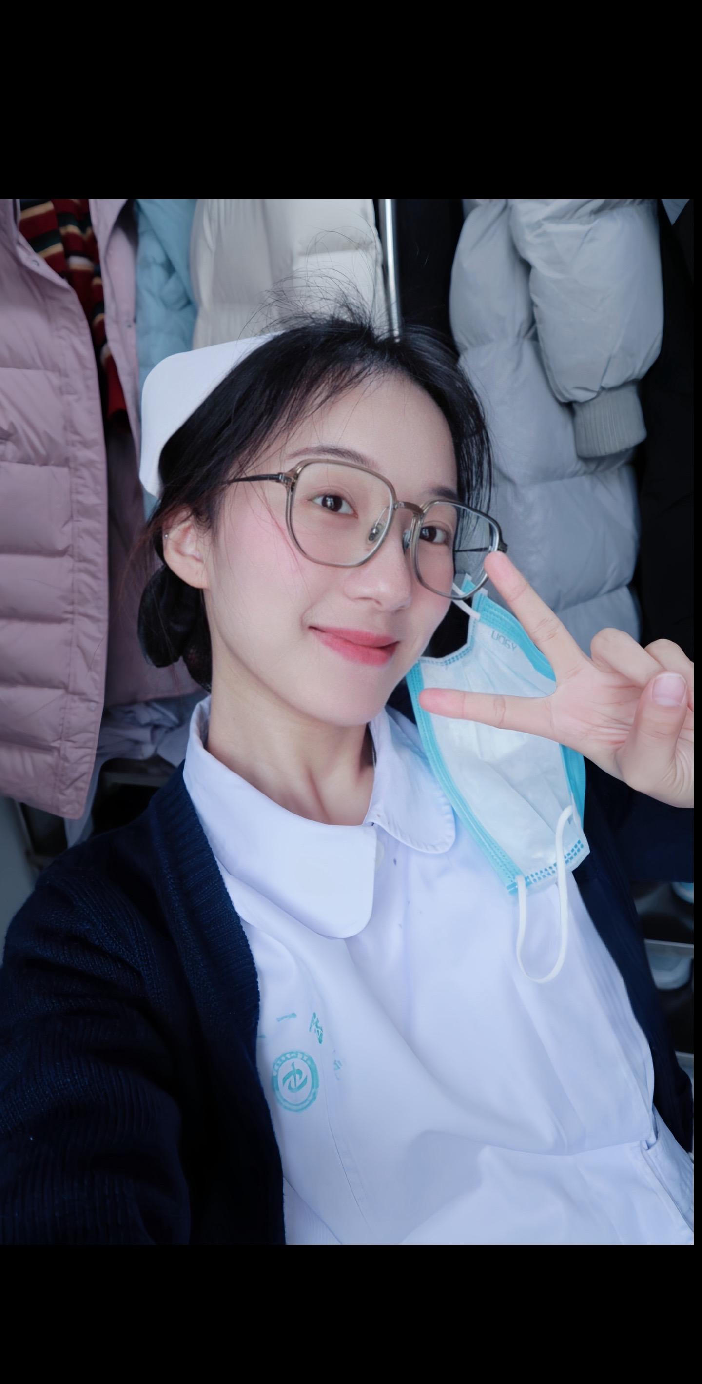 我被一阵风困在这里