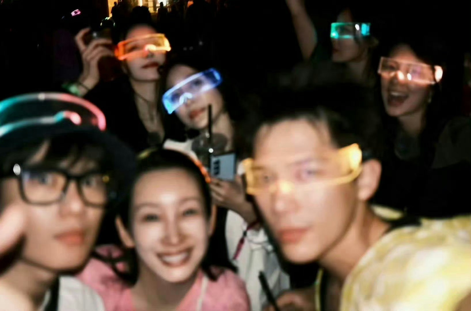 内娱还能拍出花儿与少年第四季这样的神综吗 ​​​