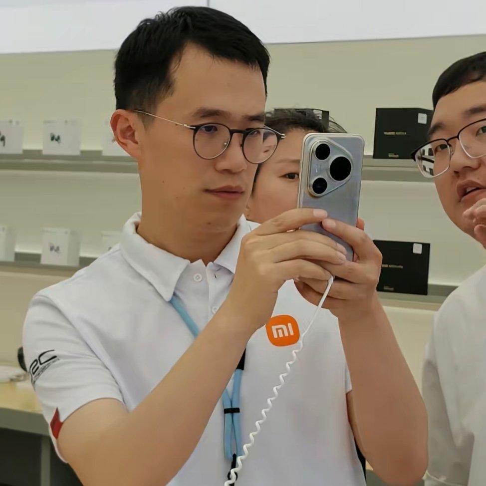 王腾初试风向标，双目很大有点重。 ​​​