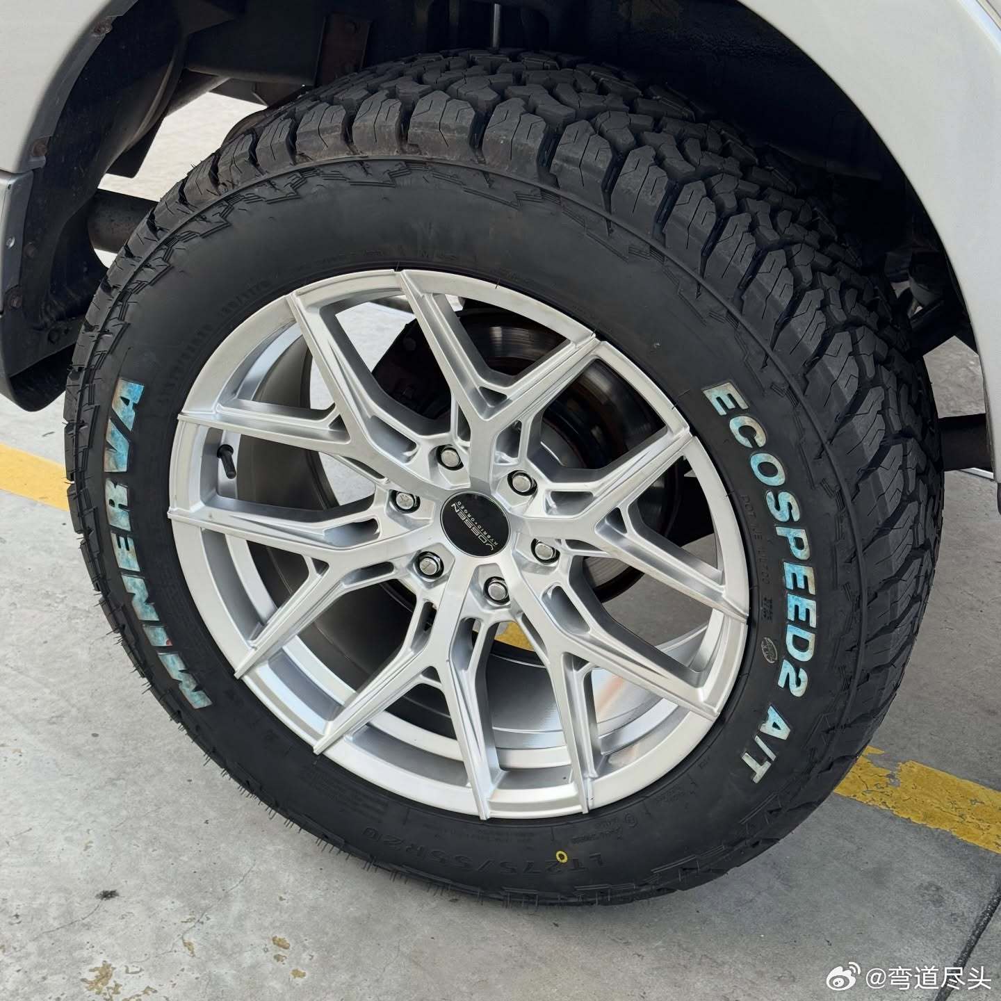 帕杰罗   275/55R20 Minerva + Vosse n 20x9.5