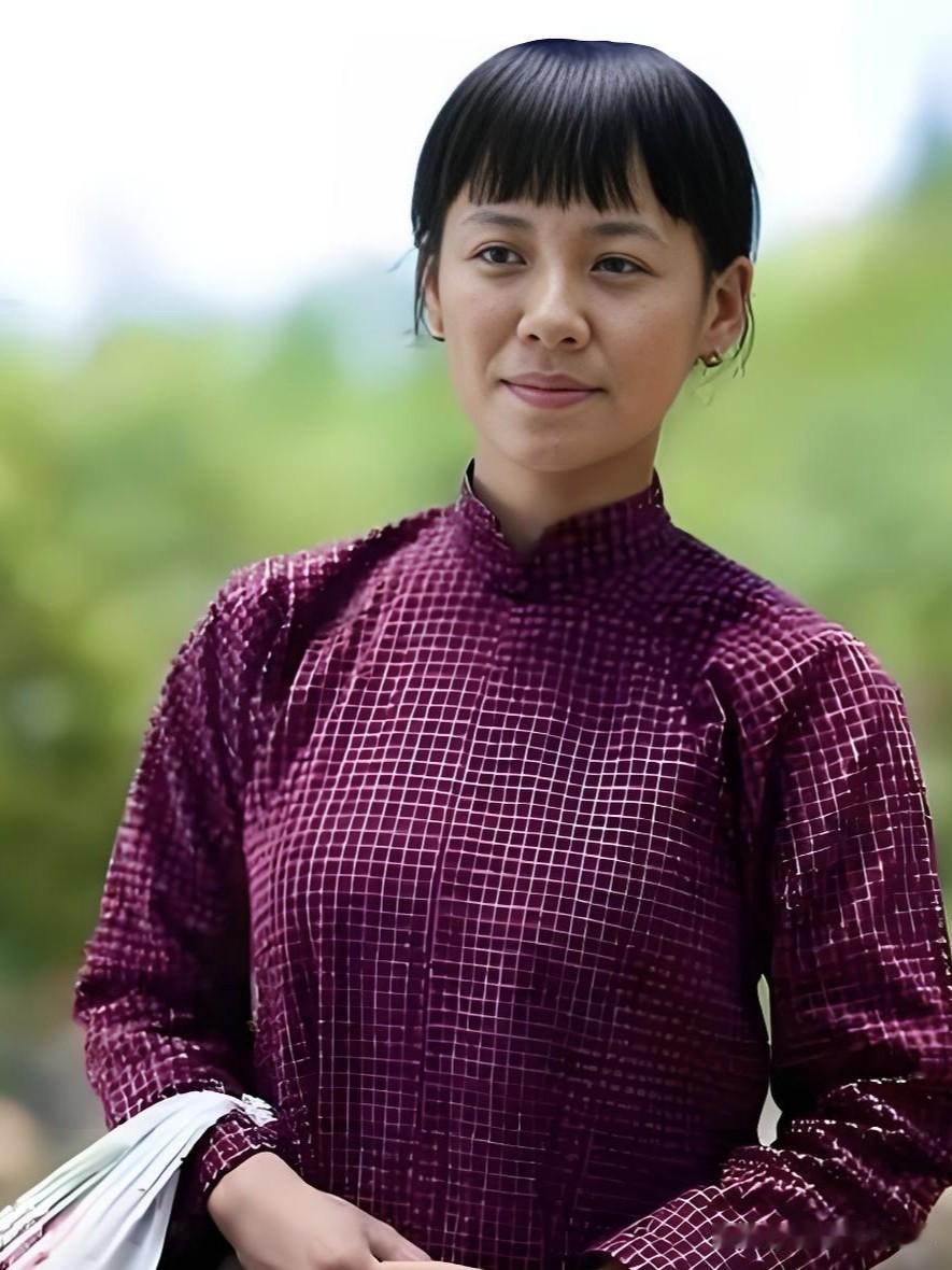 刘琳，实力派演员，凭《知否》大娘子、《隐秘的角落》周春红等角色深入人心。演技精湛