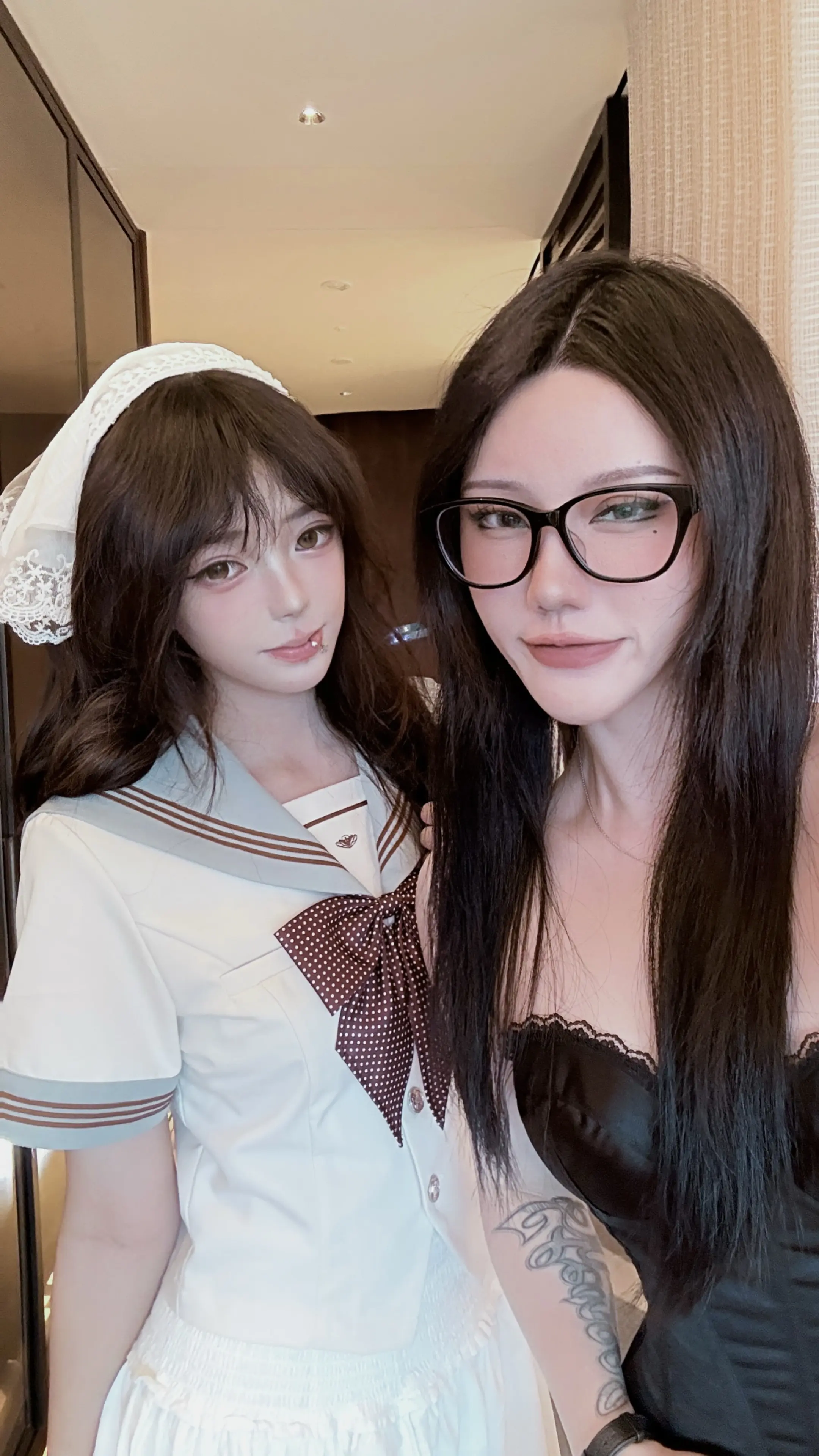 👭🏻👭🏻 亲姐妹合影 （我也就大她14岁）
