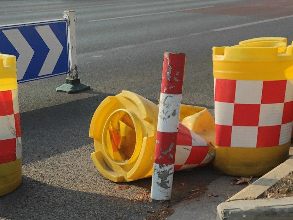 随手拍  道路千万条安全第一条   前方有施工🚧请谨慎小心通过！美丽淮安是我家