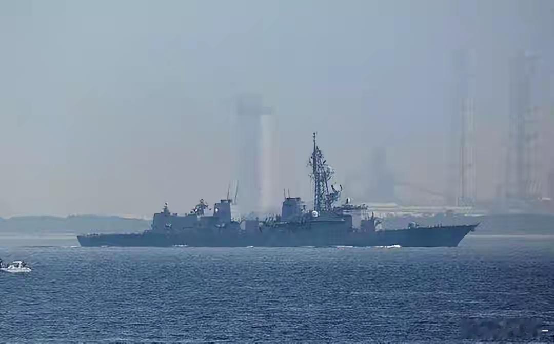 台当局违规对美军购 解放军强硬反制精简概括4月22日，台防务部门在岛内防务特别预